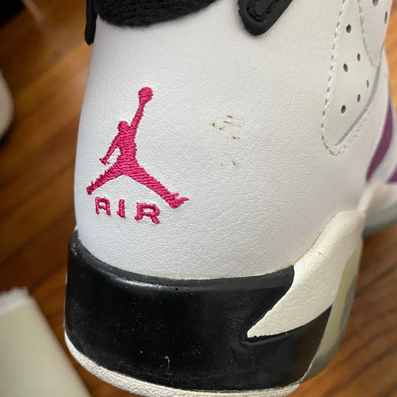 Jordan 6 Grape - Picture 7 of 10